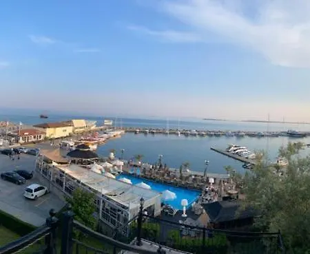 Marina St. Vlas מלון דירות סבטי ולאס