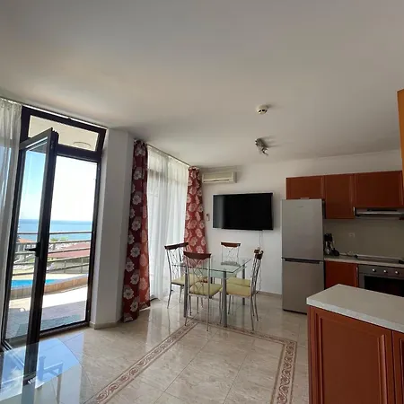 Marina St. Vlas סבטי ולאס